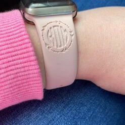 Front Page -Watch Store iap 640x640.2997866250 fjo6kgx9 1